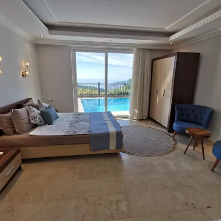 With A Pool And Jacuzzi Holiday home