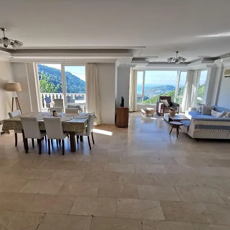 With A Pool And Jacuzzi Алания