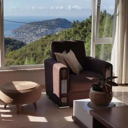 Tatil Evi With A Pool And Jacuzzi Alanya